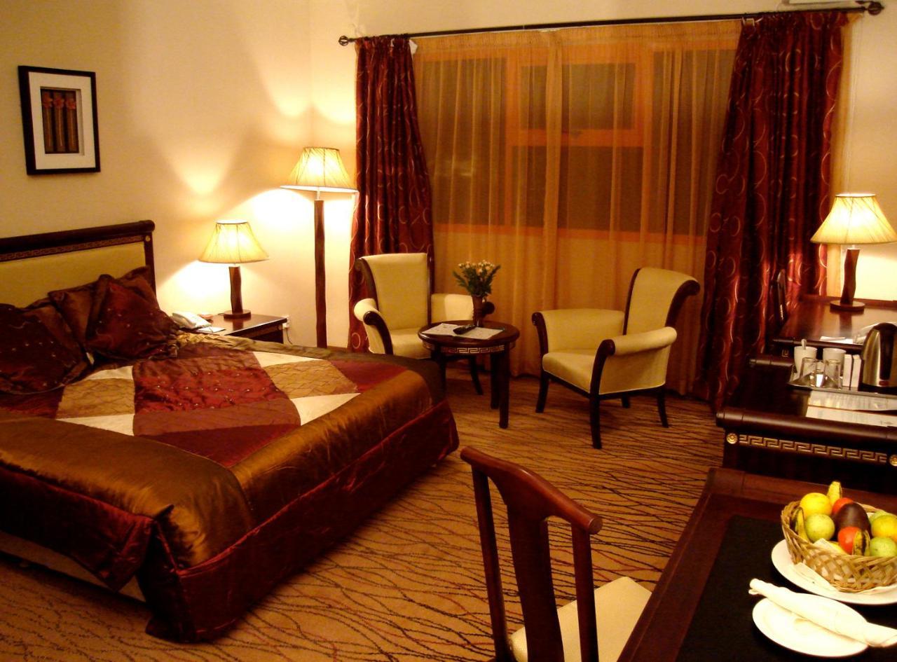 Crossroads Hotel Lilongwe Ruang foto
